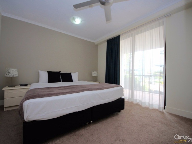 30 Surf Parade, Broadbeach QLD 4218