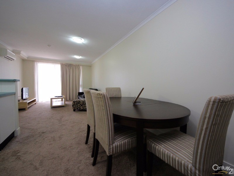 30 Surf Parade, Broadbeach QLD 4218