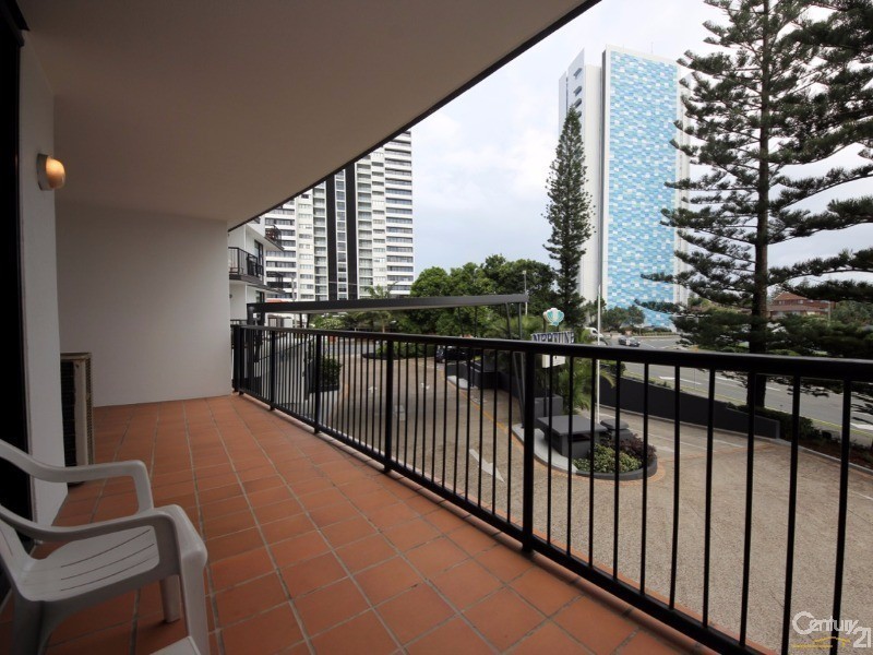 30 Surf Parade, Broadbeach QLD 4218