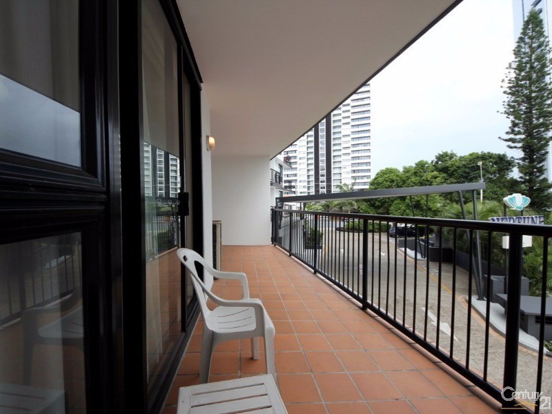 30 Surf Parade, Broadbeach QLD 4218