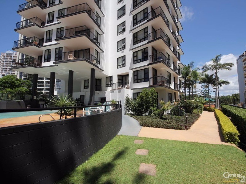 30 Surf Parade, Broadbeach QLD 4218
