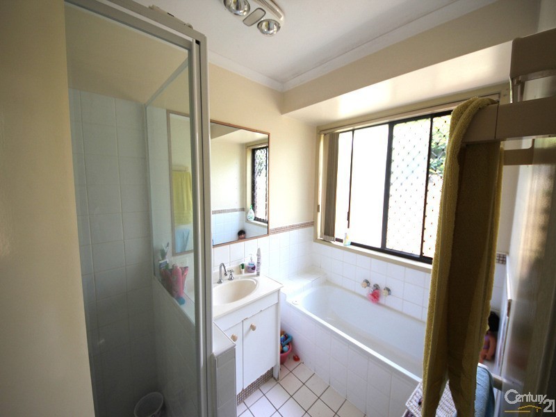 2/9 Elm Court, Labrador QLD 4215