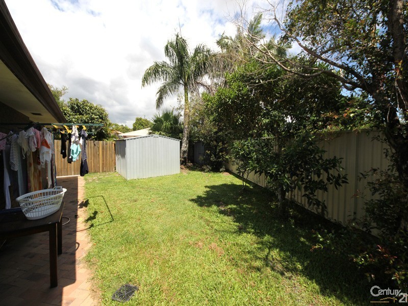 2/9 Elm Court, Labrador QLD 4215