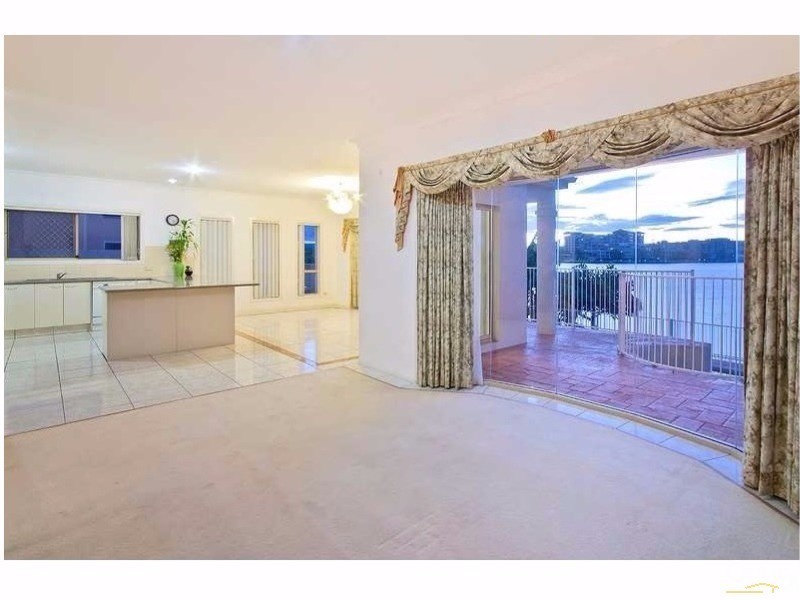 25 Northwestern Court, Varsity Lakes QLD 4227