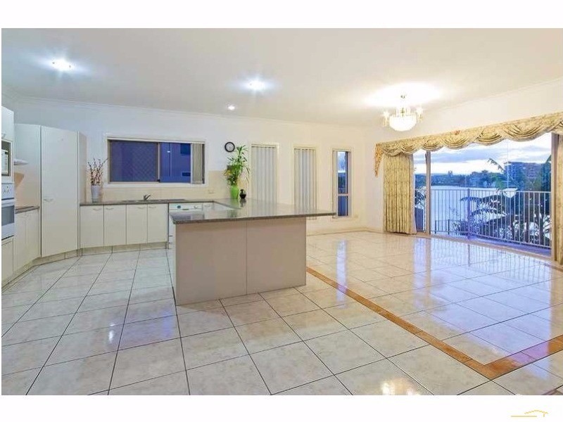 25 Northwestern Court, Varsity Lakes QLD 4227