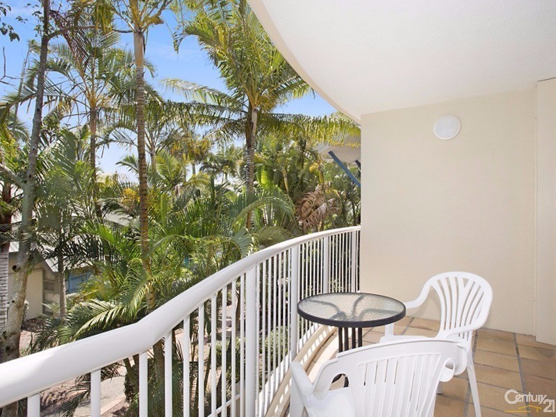 10 Alexandra Avenue, Mermaid Beach QLD 4218