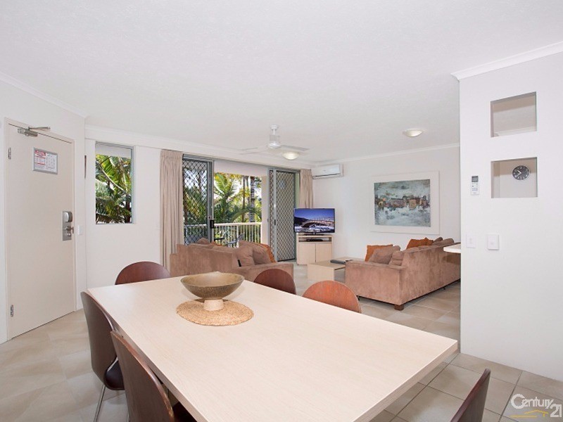 10 Alexandra Avenue, Mermaid Beach QLD 4218