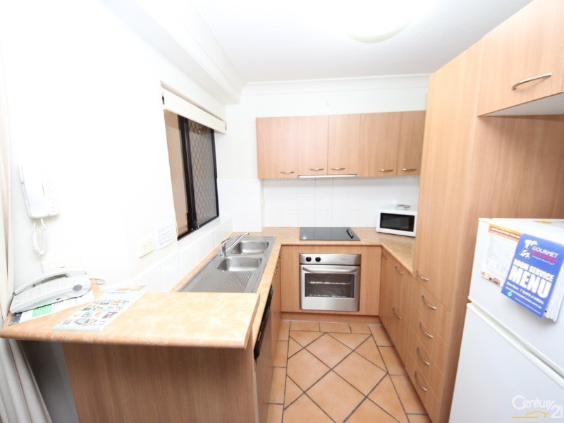 4/5 Fourth Avenue, Burleigh Heads QLD 4220