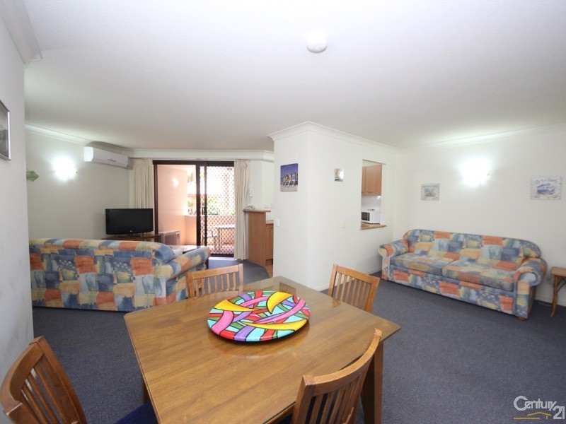 4/5 Fourth Avenue, Burleigh Heads QLD 4220