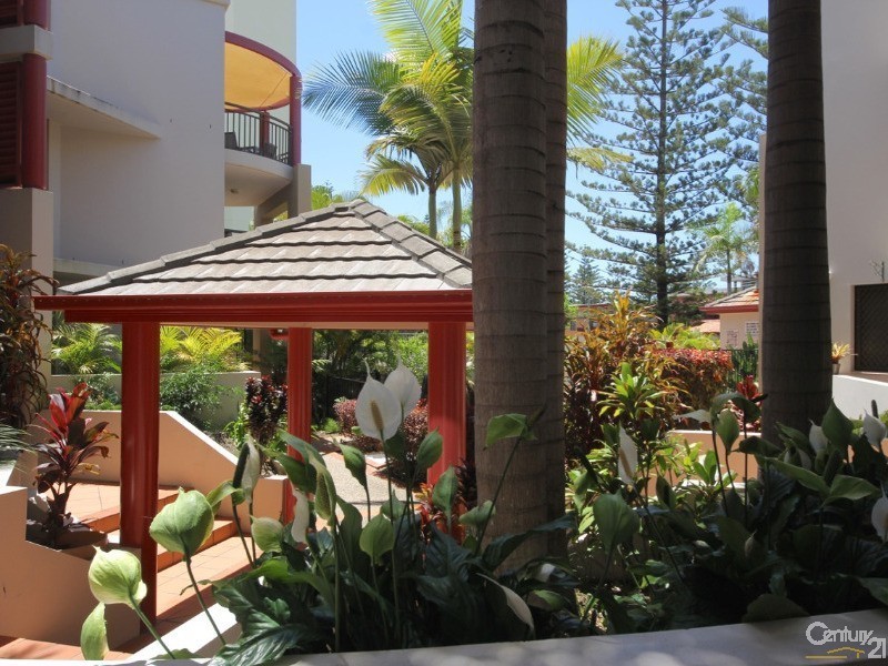 4/5 Fourth Avenue, Burleigh Heads QLD 4220