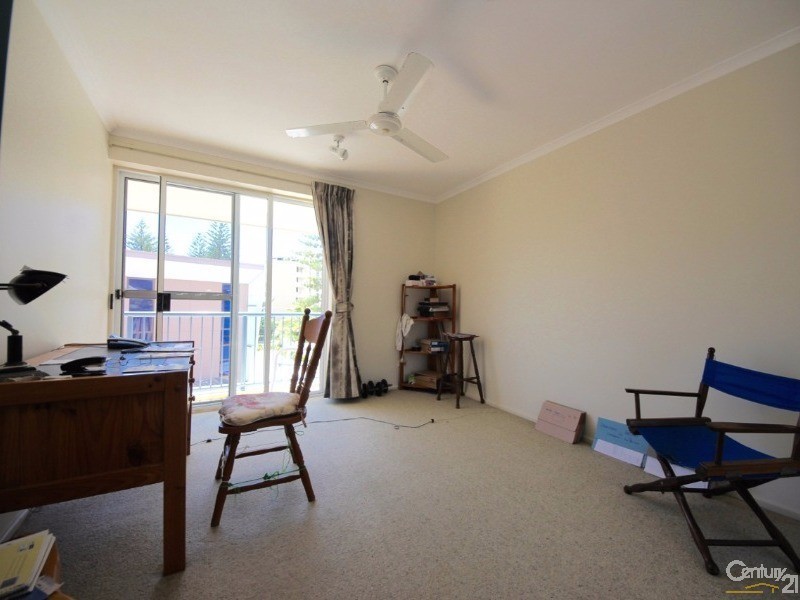 10 Alexandra Avenue, Mermaid Beach QLD 4218