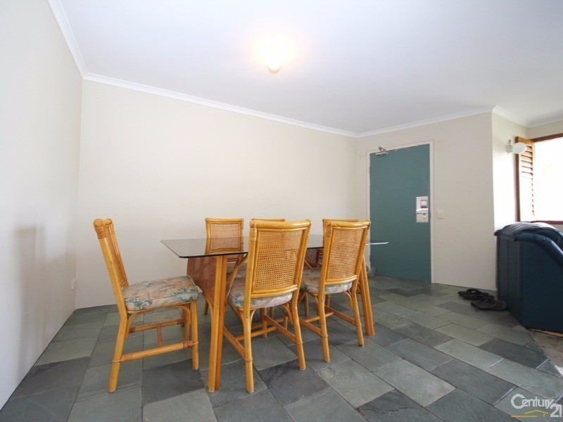 10 Alexandra Avenue, Mermaid Beach QLD 4218