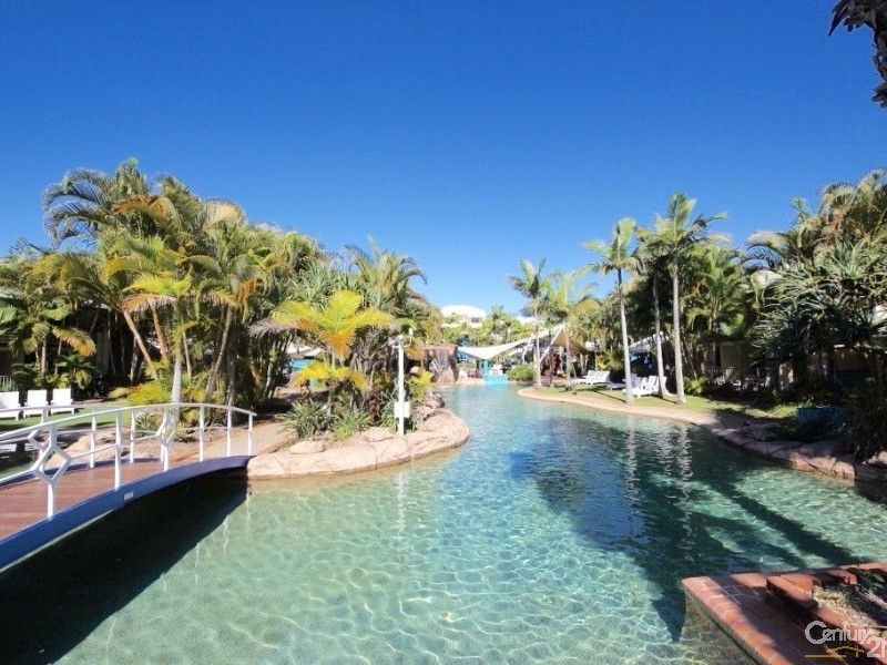 10 Alexandra Avenue, Mermaid Beach QLD 4218