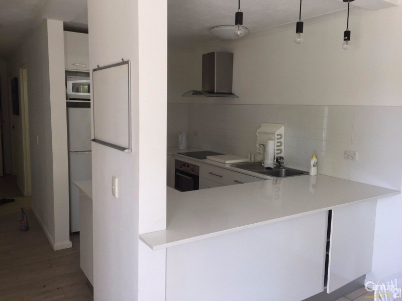 22 Second Avenue, Broadbeach QLD 4218