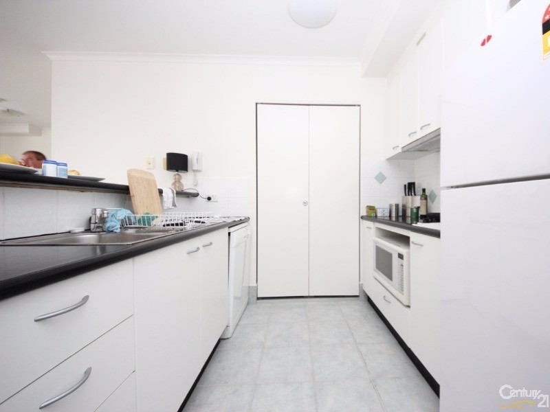 212/30 Surf Parade, Broadbeach QLD 4218