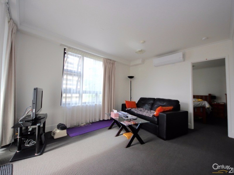 212/30 Surf Parade, Broadbeach QLD 4218