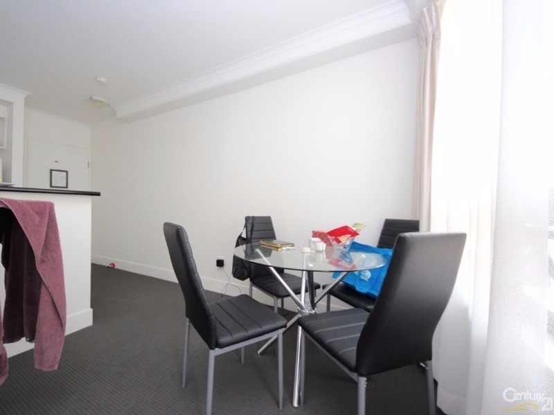 212/30 Surf Parade, Broadbeach QLD 4218