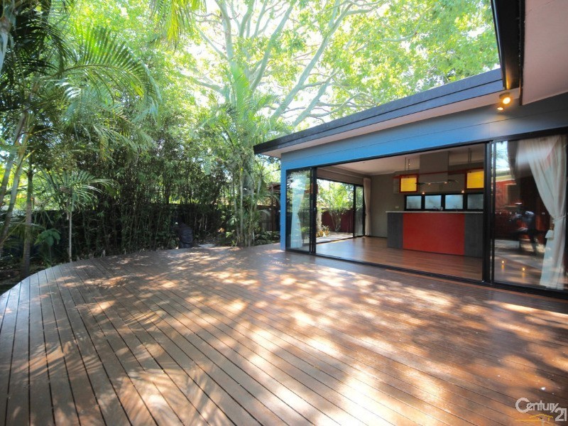 316 Oxley Drive, Coombabah QLD 4216