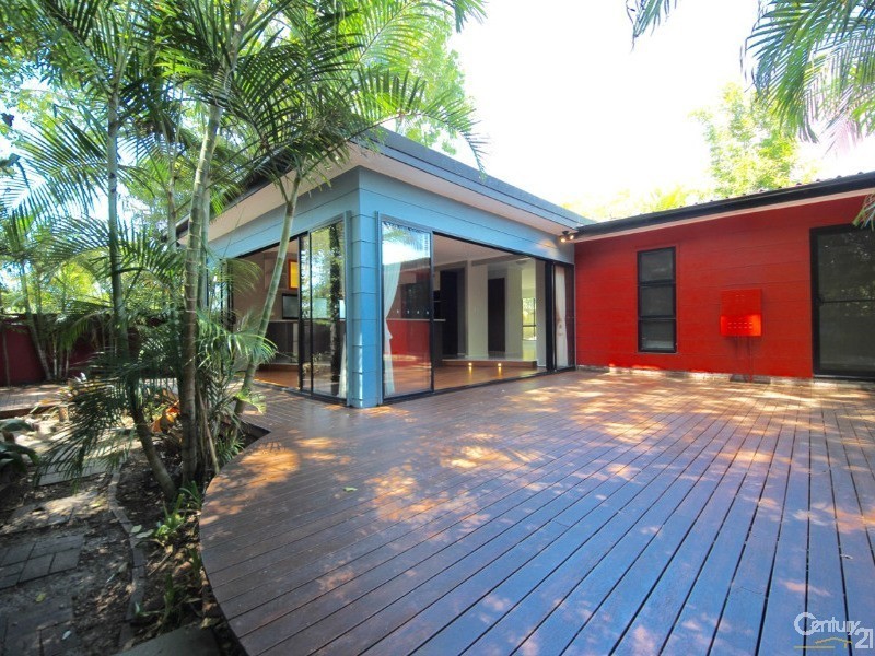 316 Oxley Drive, Coombabah QLD 4216