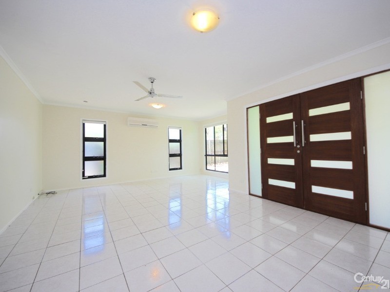 316 Oxley Drive, Coombabah QLD 4216