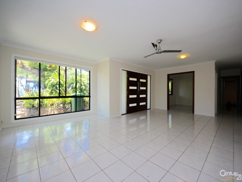 316 Oxley Drive, Coombabah QLD 4216