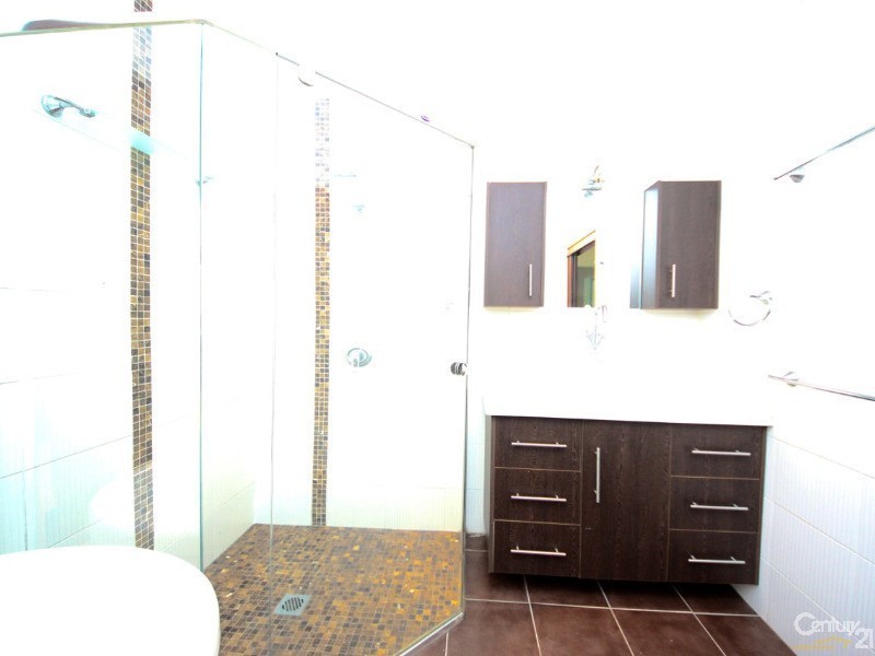 316 Oxley Drive, Coombabah QLD 4216