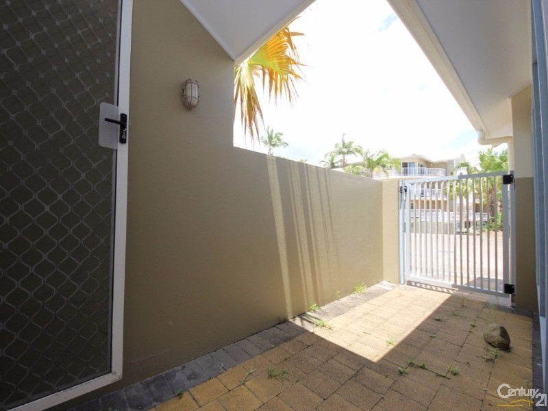 16 Crescent Avenue, Mermaid Beach QLD 4218