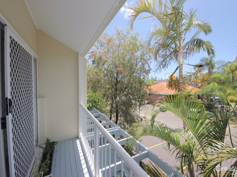 16 Crescent Avenue, Mermaid Beach QLD 4218