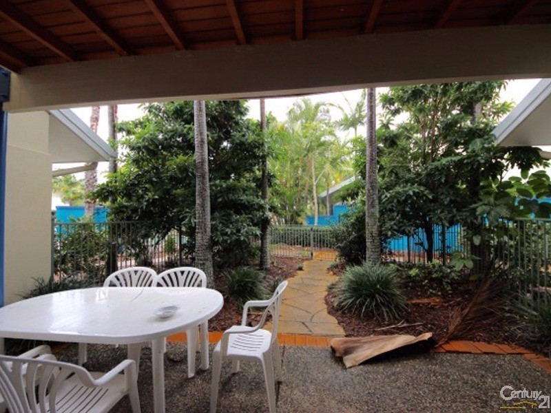 10 Alexandra Avenue, Mermaid Beach QLD 4218