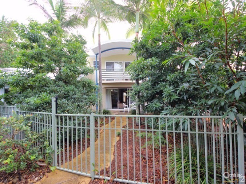 10 Alexandra Avenue, Mermaid Beach QLD 4218