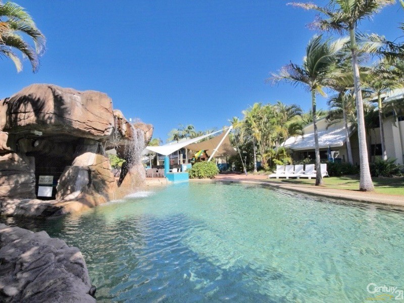10 Alexandra Avenue, Mermaid Beach QLD 4218