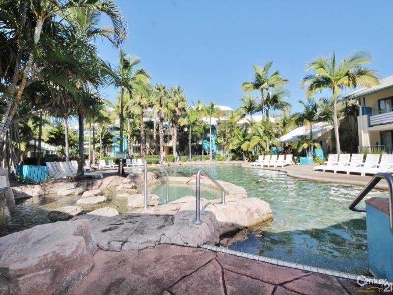 10 Alexandra Avenue, Mermaid Beach QLD 4218