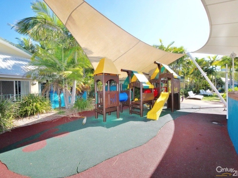 10 Alexandra Avenue, Mermaid Beach QLD 4218