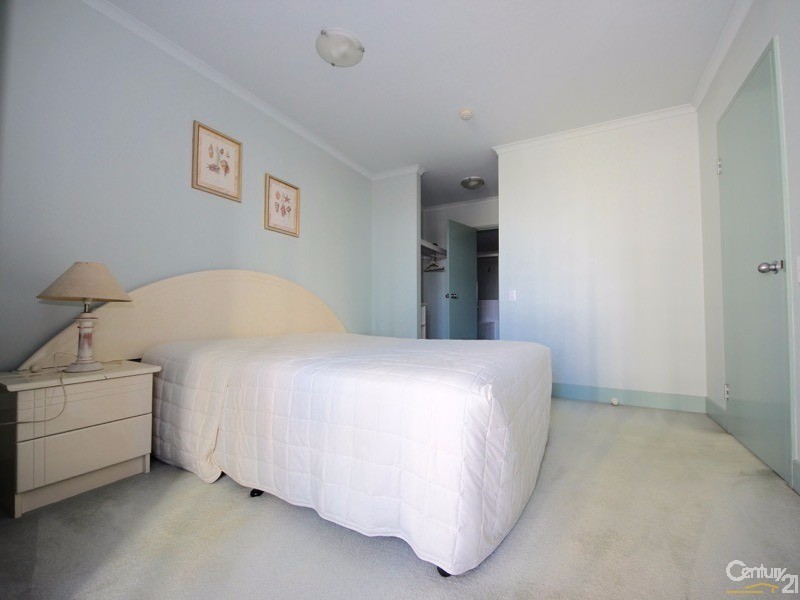 107/30 Surf Parade, Broadbeach QLD 4218