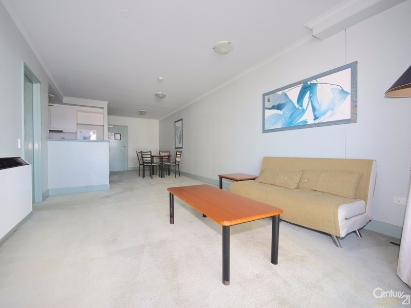 107/30 Surf Parade, Broadbeach QLD 4218