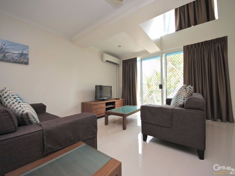 30/10 Alexandra Avenue, Mermaid Beach QLD 4218