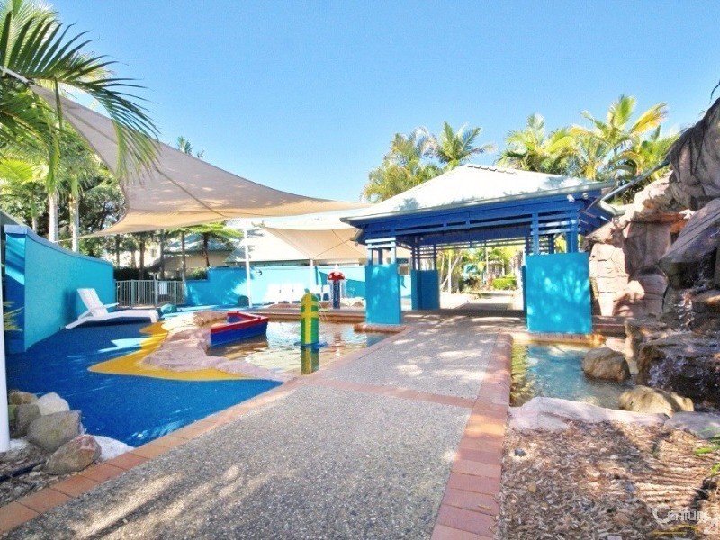 30/10 Alexandra Avenue, Mermaid Beach QLD 4218