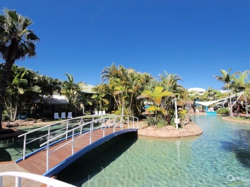 30/10 Alexandra Avenue, Mermaid Beach QLD 4218