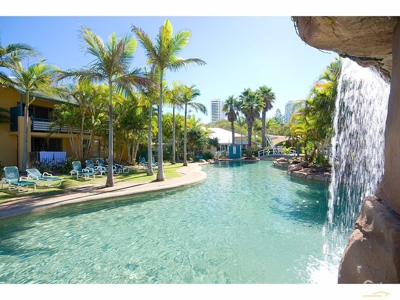 30/10 Alexandra Avenue, Mermaid Beach QLD 4218