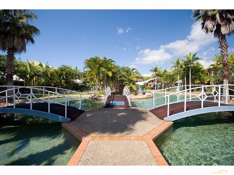 30/10 Alexandra Avenue, Mermaid Beach QLD 4218