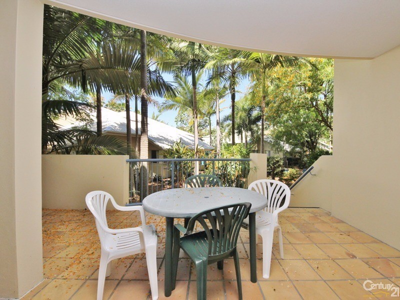 52/10 Alexandra Avenue, Mermaid Beach QLD 4218