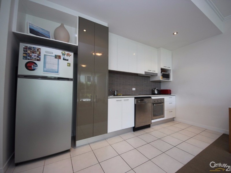 2003/33 T E Peters Drive, Broadbeach QLD 4218