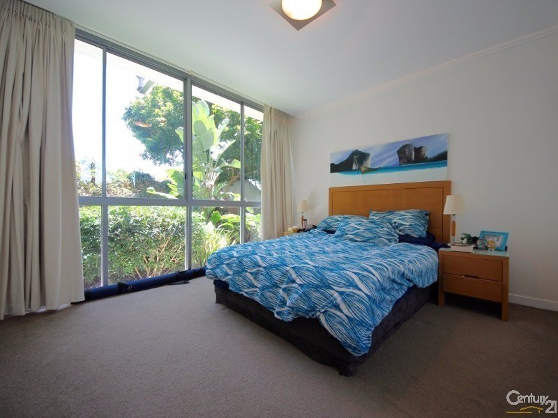 2003/33 T E Peters Drive, Broadbeach QLD 4218