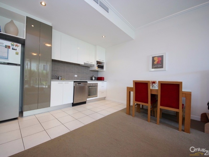 2003/33 T E Peters Drive, Broadbeach QLD 4218