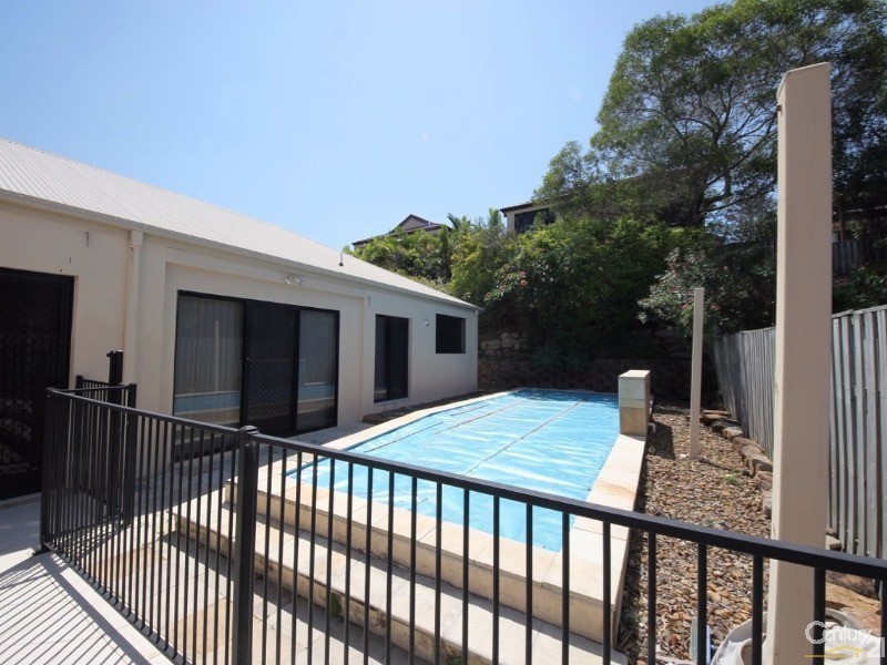 18 mapleton, Varsity Lakes QLD 4227