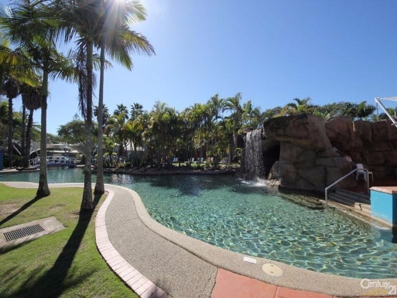 137/10 Alexandra Avenue, Mermaid Beach QLD 4218