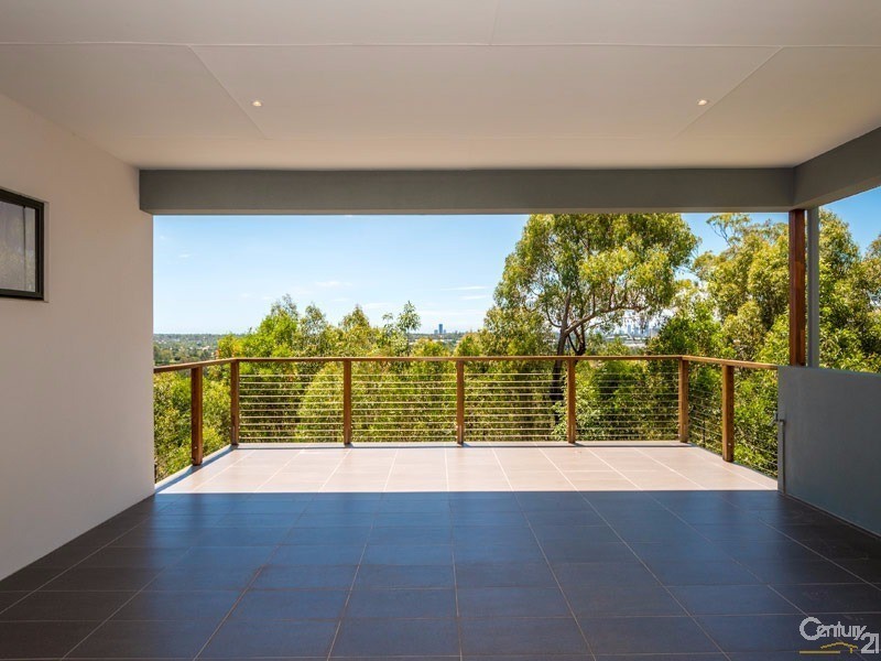 31 John Francis Drive, Carrara QLD 4211