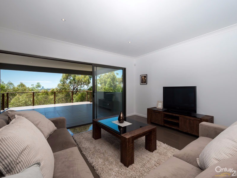 31 John Francis Drive, Carrara QLD 4211