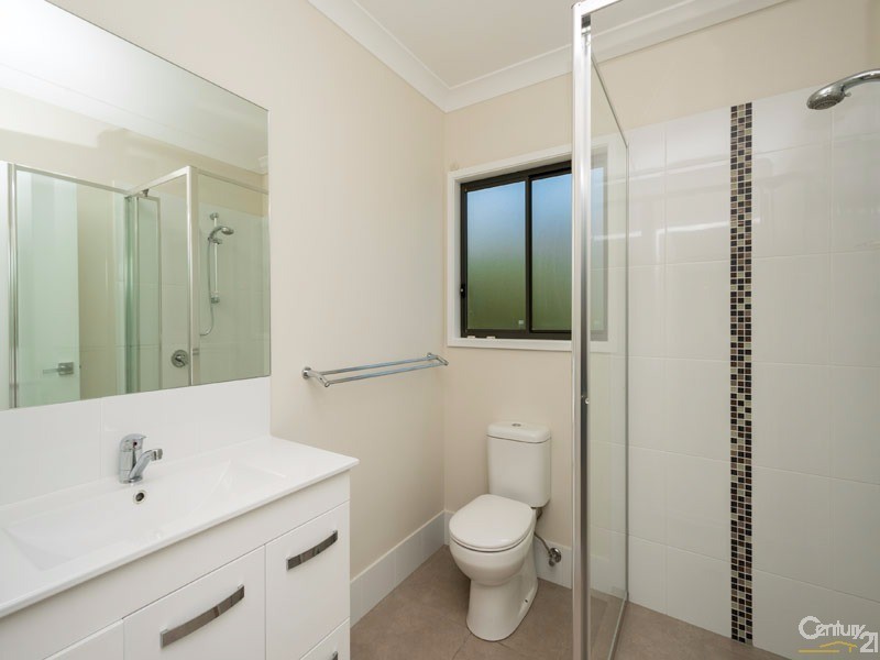 31 John Francis Drive, Carrara QLD 4211