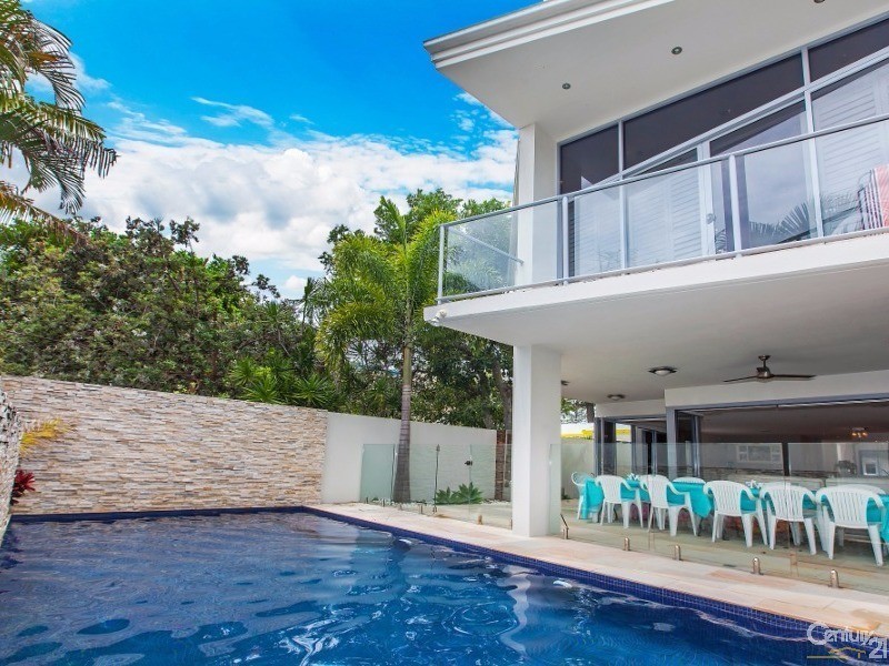 11 Seashell Ave, Mermaid Beach QLD 4218
